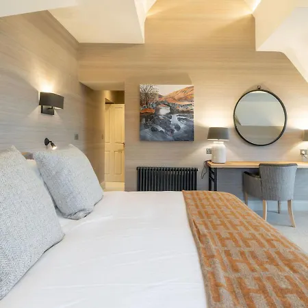 The Big House At The Heaning Estate 윈더미어