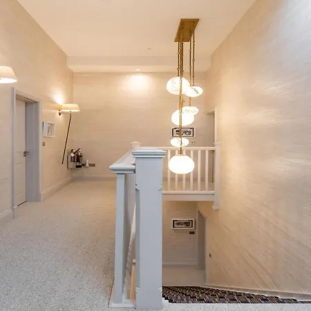 The Big House At The Heaning Estate 펜션 윈더미어