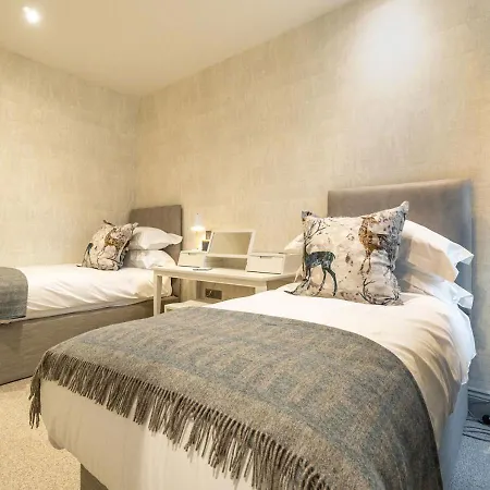 The Big House At The Heaning Estate 펜션